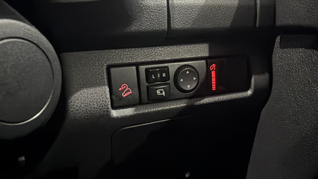 2020 Isuzu MU-X Ls-t (4x2), Automatic, 92789 km, Utility Switches/Buttons