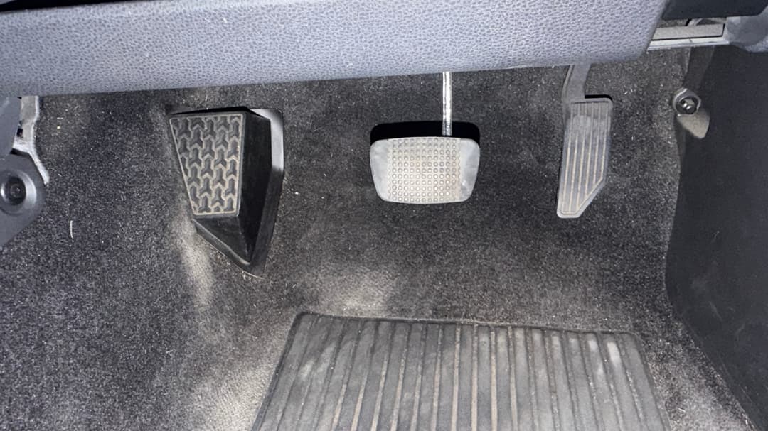 2020 Isuzu MU-X Ls-t (4x2), Automatic, 92789 km, Pedals and Footmat
