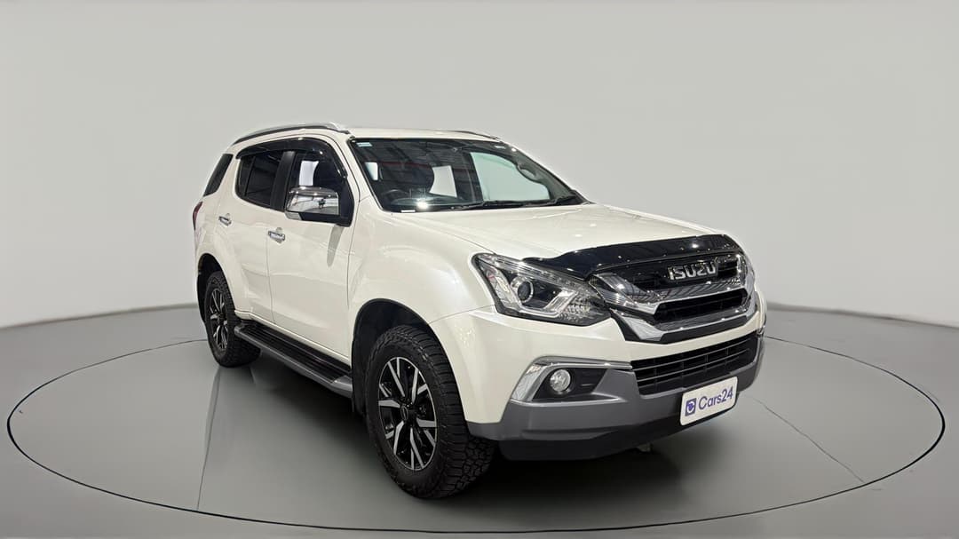 2020 Isuzu MU-X Ls-t (4x2), Automatic, 92789 km, Right Front Diagonal (45- Degree) View