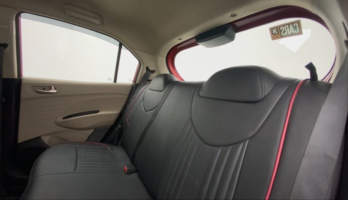2018 Hyundai NEW SANTRO MAGNA CNG, CNG, Manual, 38,804 km, Right Side Rear Door Cabin