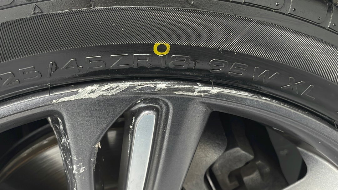 2015 Volvo V40 D4 Luxury, Automatic, 39486 km, Wheels Rim Front RHS Gutter Rash