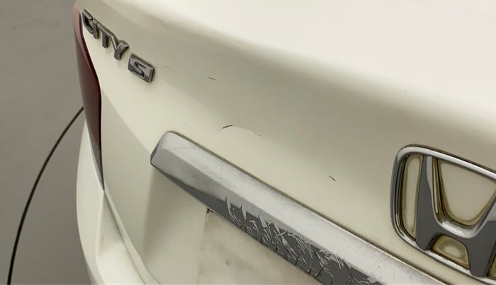 2011 Honda City 1.5L I-VTEC S MT, Petrol, Manual, 80,436 km, Dicky (Boot door) - Minor scratches