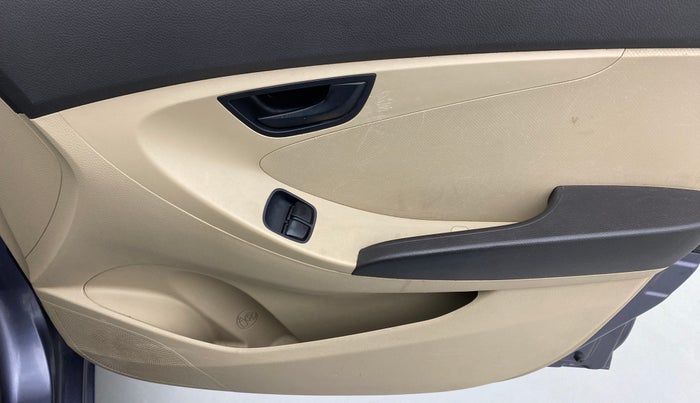 2012 Hyundai Eon ERA, Petrol, Manual, 63,137 km, Driver Side Door Panels Control