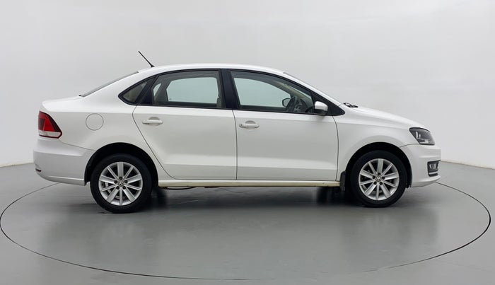2015 Volkswagen Vento HIGHLINE TDI AT, Diesel, Automatic, 53,921 km, Right Side