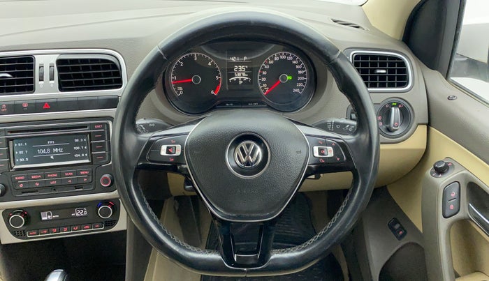 2015 Volkswagen Vento HIGHLINE TDI AT, Diesel, Automatic, 53,921 km, Steering Wheel Close Up