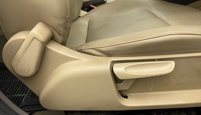 2015 Volkswagen Vento HIGHLINE TDI AT, Diesel, Automatic, 53,921 km, Driver Side Adjustment Panel