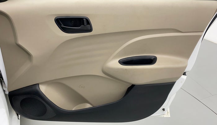 2021 Hyundai NEW SANTRO SPORTZ EXECUTIVE CNG, CNG, Manual, 46,228 km, Driver Side Door Panels Control