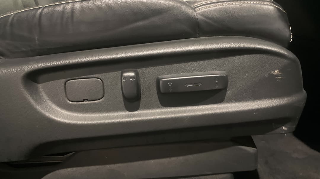 2019 Honda Odyssey Vti-l, Automatic, 68437 km, Drivers Side Adjustment Panel