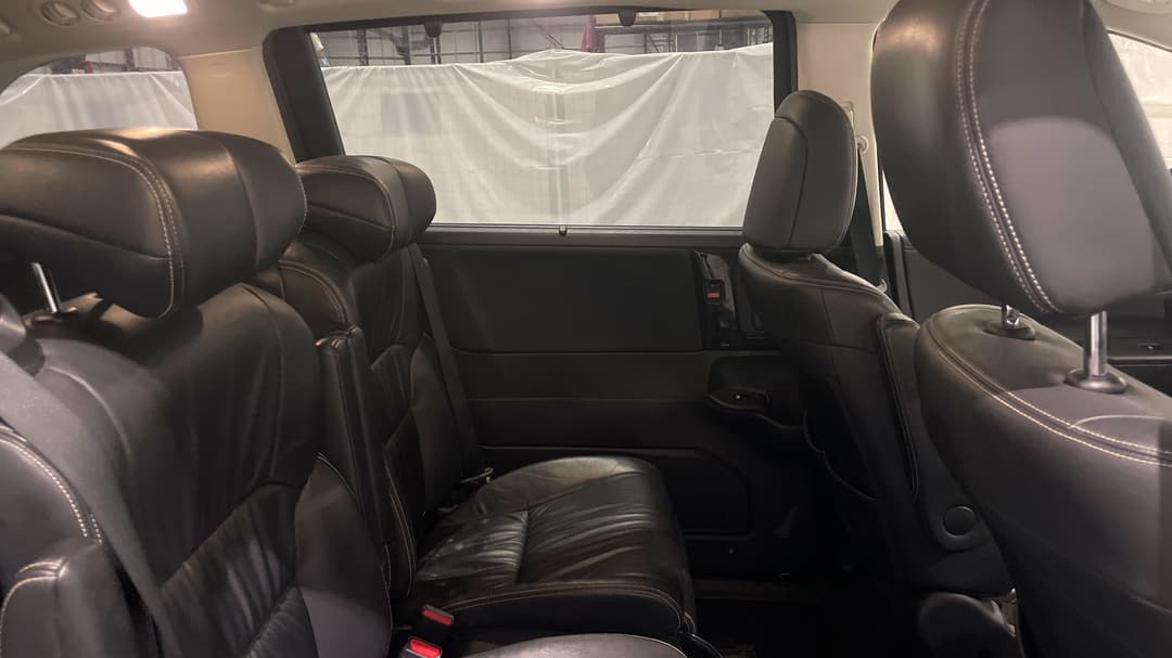 2019 Honda Odyssey Vti-l, Automatic, 68437 km, Right Side Rear Door Cabin View