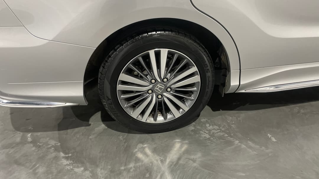 2019 Honda Odyssey Vti-l, Automatic, 68437 km, Right Rear Wheel