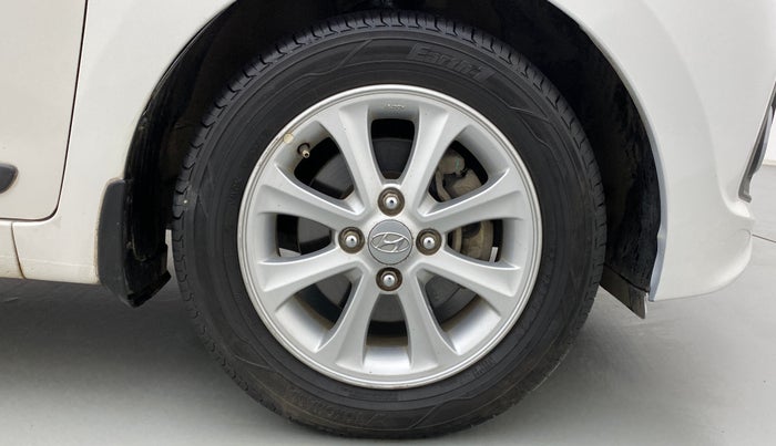 2014 Hyundai Grand i10 ASTA 1.2 AT VTVT, Petrol, Automatic, 60,879 km, Right Front Wheel