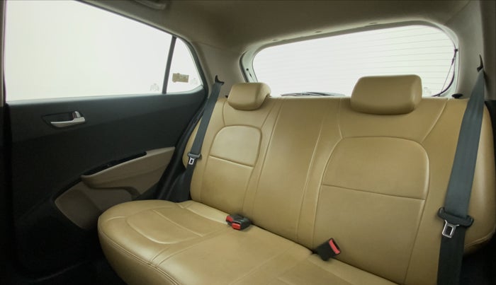 2014 Hyundai Grand i10 ASTA 1.2 AT VTVT, Petrol, Automatic, 60,879 km, Right Side Rear Door Cabin
