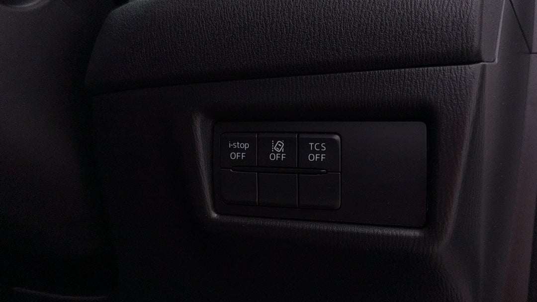 2022 Mazda CX-5 Maxx (FWD), Automatic, 46054 km, Utility Switches/Buttons