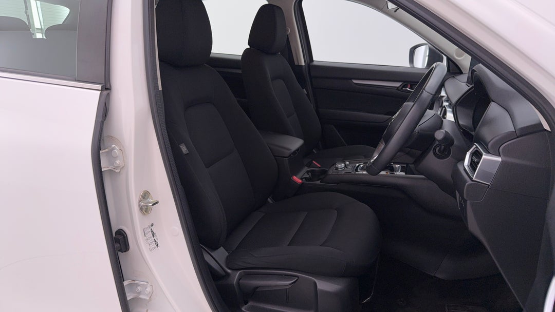 2022 Mazda CX-5 Maxx (FWD), Automatic, 46054 km, Right Side Front Door Cabin View