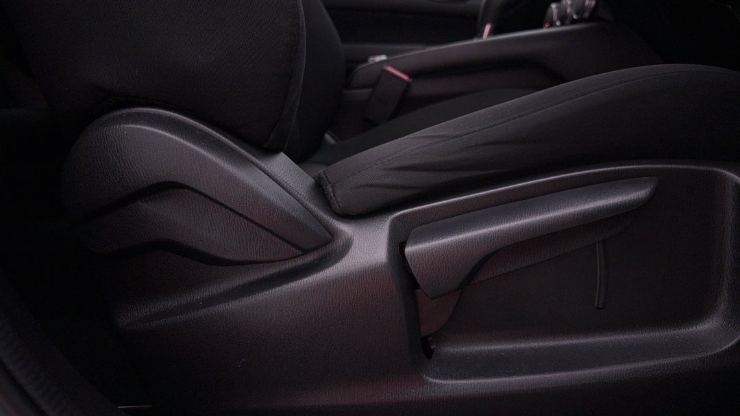 2022 Mazda CX-5 Maxx (FWD), Automatic, 46054 km, Drivers Side Adjustment Panel