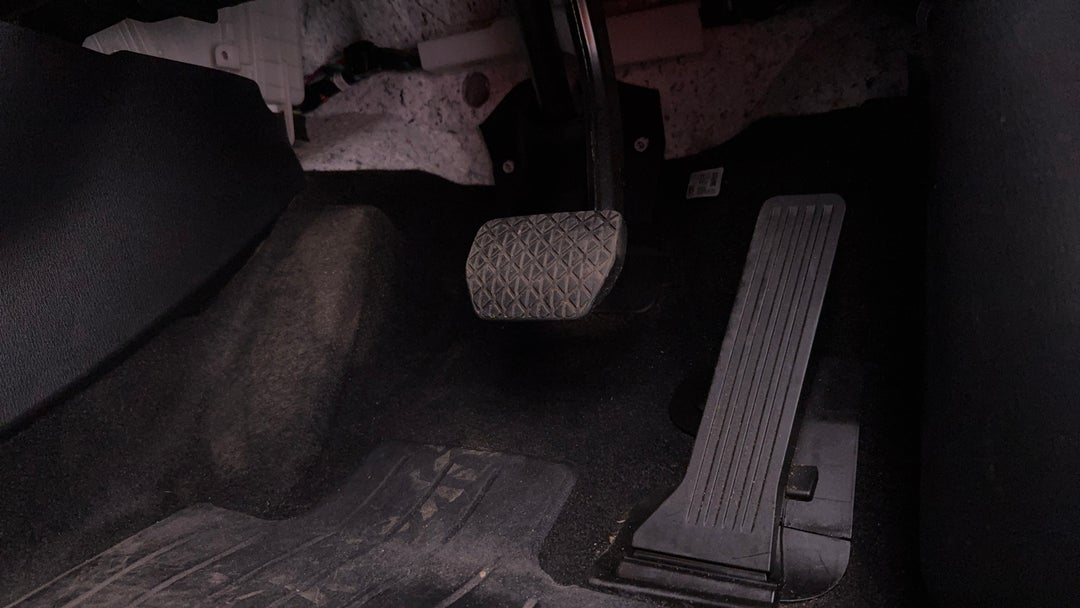 2022 Mazda CX-5 Maxx (FWD), Automatic, 46054 km, Pedals and Footmat