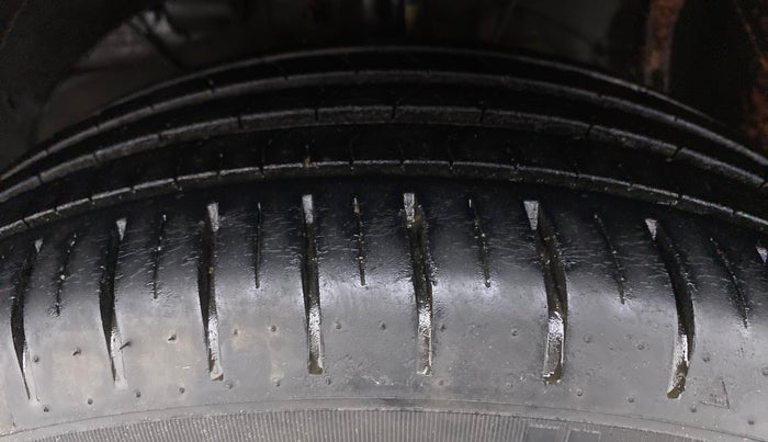 2019 Maruti Baleno ALPHA PETROL 1.2, Petrol, Manual, 38,653 km, Left Front Tyre Tread