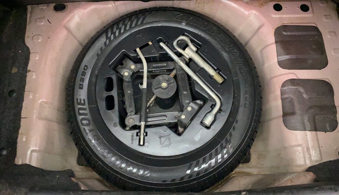 2016 Mahindra Kuv100 K4+ 6 STR, Petrol, Manual, 26,143 km, Spare Tyre
