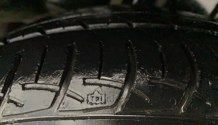 2018 Maruti Ciaz SIGMA 1.4 MT PETROL, CNG, Manual, 55,081 km, Right Rear Tyre Tread