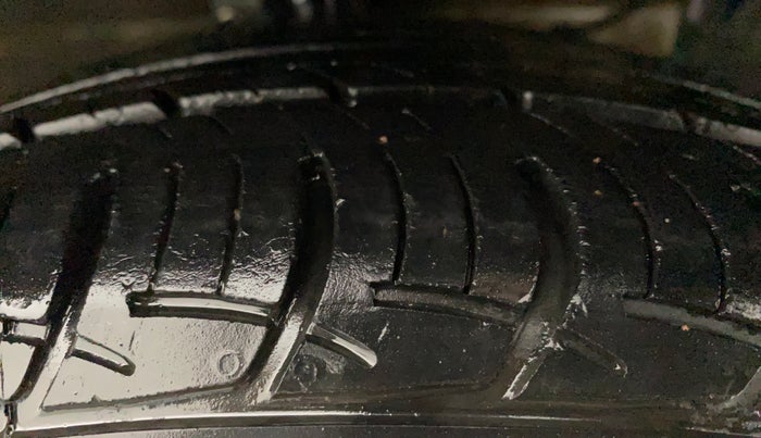 2018 Maruti Ciaz SIGMA 1.4 MT PETROL, CNG, Manual, 55,081 km, Right Front Tyre Tread