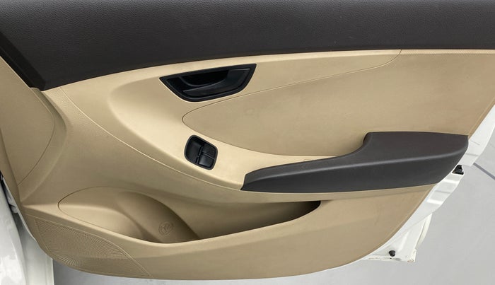 2018 Hyundai Eon ERA PLUS, Petrol, Manual, 19,450 km, Driver Side Door Panels Control
