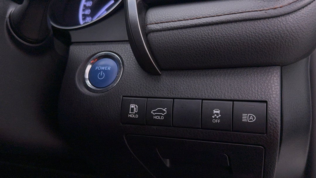 2020 Toyota Camry Ascent Hybrid, Automatic, 96411 km, Utility Switches/Buttons