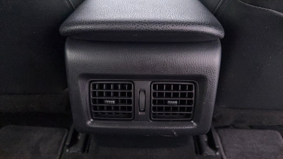 2020 Toyota Camry Ascent Hybrid, Automatic, 96411 km, Rear A/C Vent