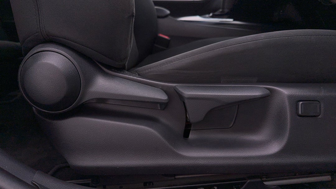 2020 Toyota Camry Ascent Hybrid, Automatic, 96411 km, Drivers Side Adjustment Panel