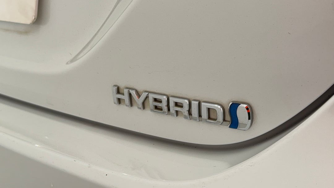 2020 Toyota Camry Ascent Hybrid, Automatic, 96411 km, Badge (Boot Right Side)