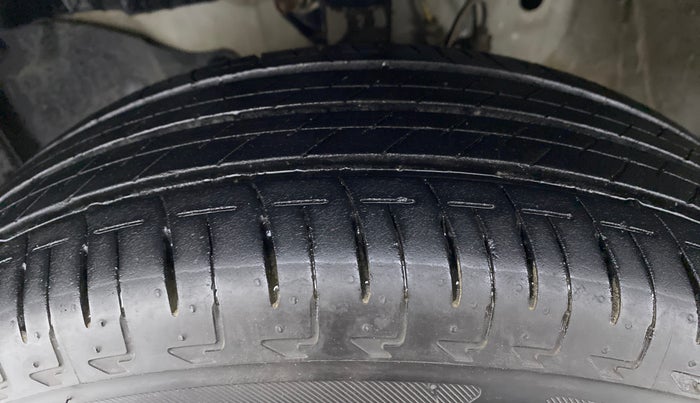 2018 Honda Amaze 1.2 SAT I VTEC, CNG, Automatic, 94,037 km, Left Front Tyre Tread