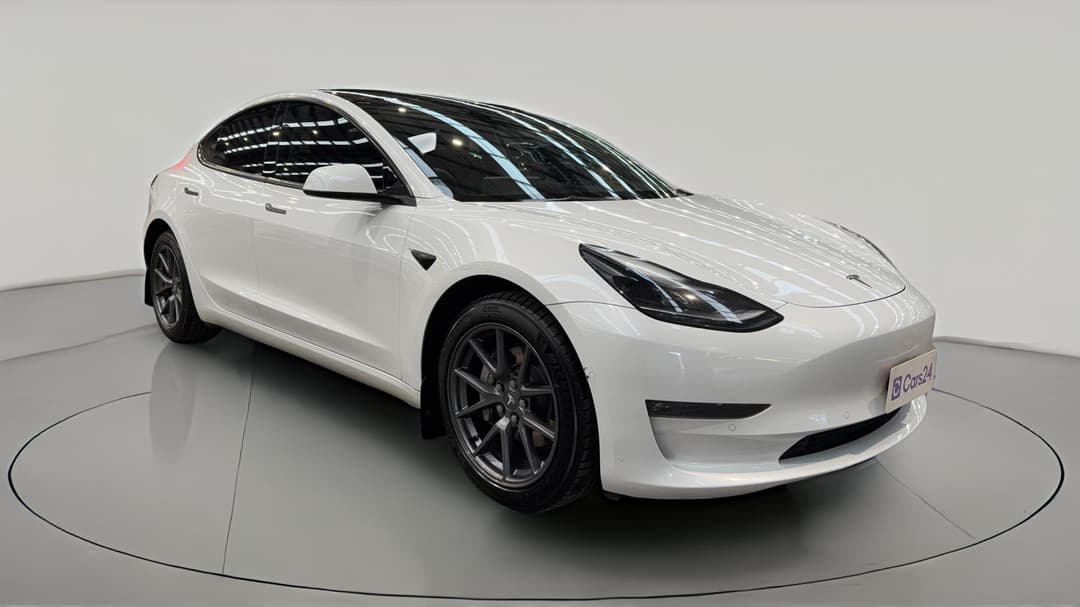 2023 Tesla Model 3 Long Range, Automatic, 59980 km, Right Front Diagonal (45- Degree) View