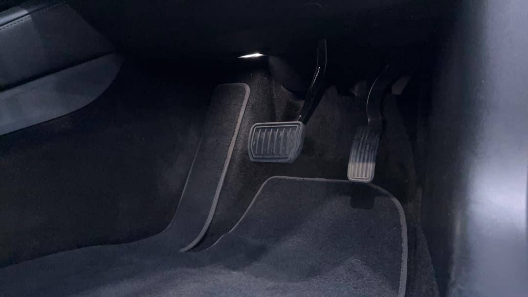 2023 Tesla Model 3 Long Range, Automatic, 59980 km, Pedals and Footmat