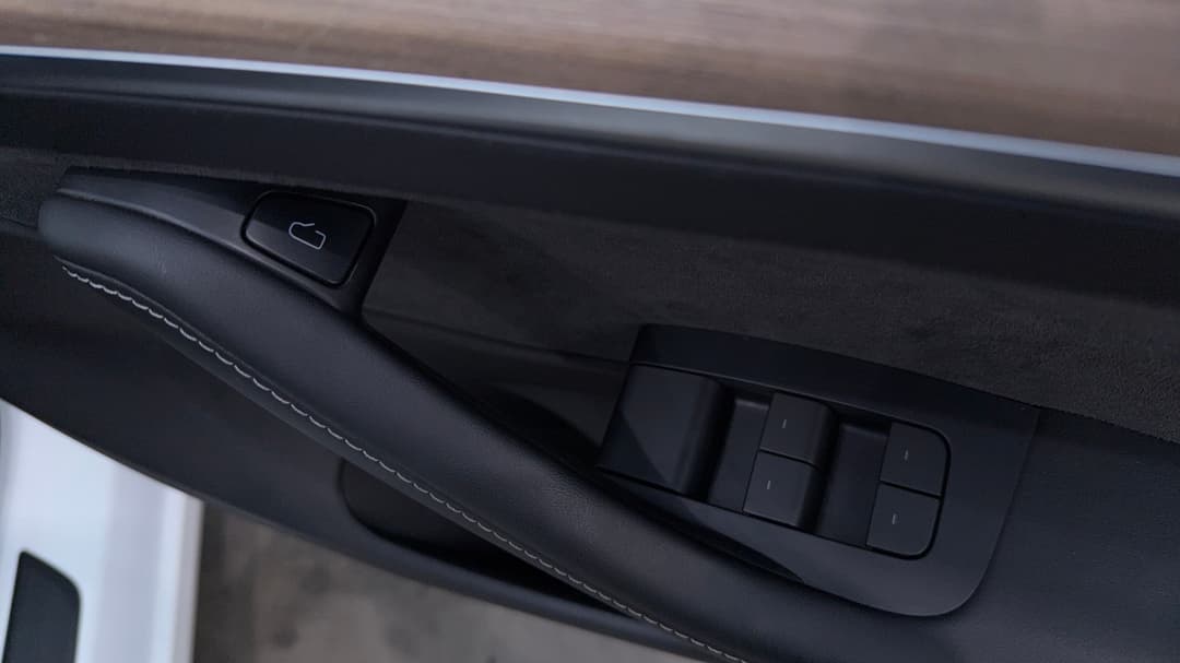 2023 Tesla Model 3 Long Range, Automatic, 59980 km, Drivers Side Door Panel Controls