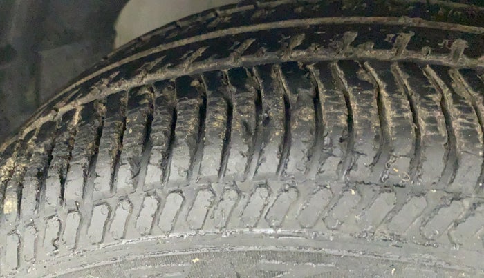 2016 Ford Ecosport TITANIUM 1.5L PETROL AT, Petrol, Automatic, 24,306 km, Right Front Tyre Tread