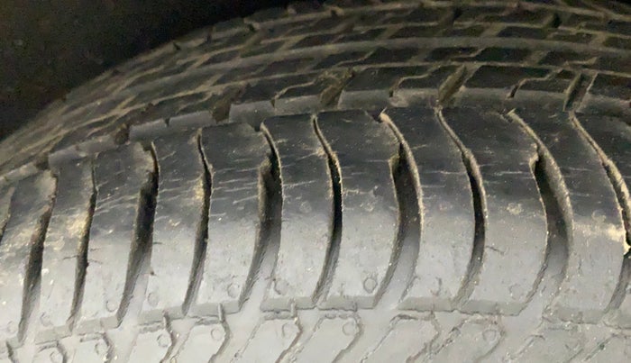 2016 Ford Ecosport TITANIUM 1.5L PETROL AT, Petrol, Automatic, 24,306 km, Left Rear Tyre Tread