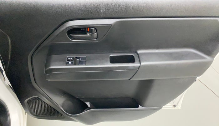 2022 Maruti New Wagon-R LXI 1.0, Petrol, Manual, 13,984 km, Driver Side Door Panels Control