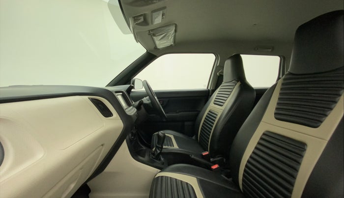 2022 Maruti New Wagon-R LXI 1.0, Petrol, Manual, 13,984 km, Right Side Front Door Cabin