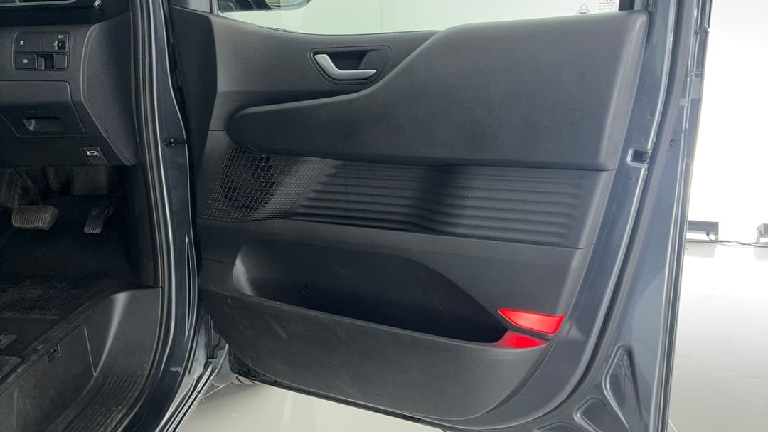 2022 Hyundai Staria Staria, Automatic, 99958 km, Speaker View