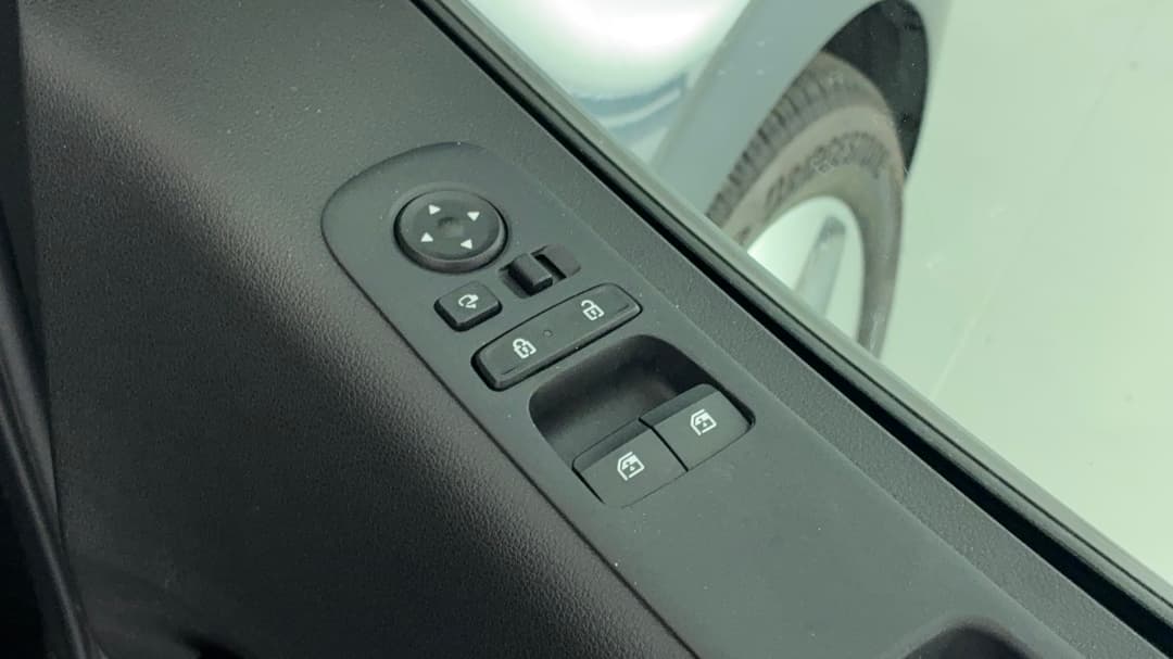 2022 Hyundai Staria Staria, Automatic, 99958 km, Drivers Side Door Panel Controls