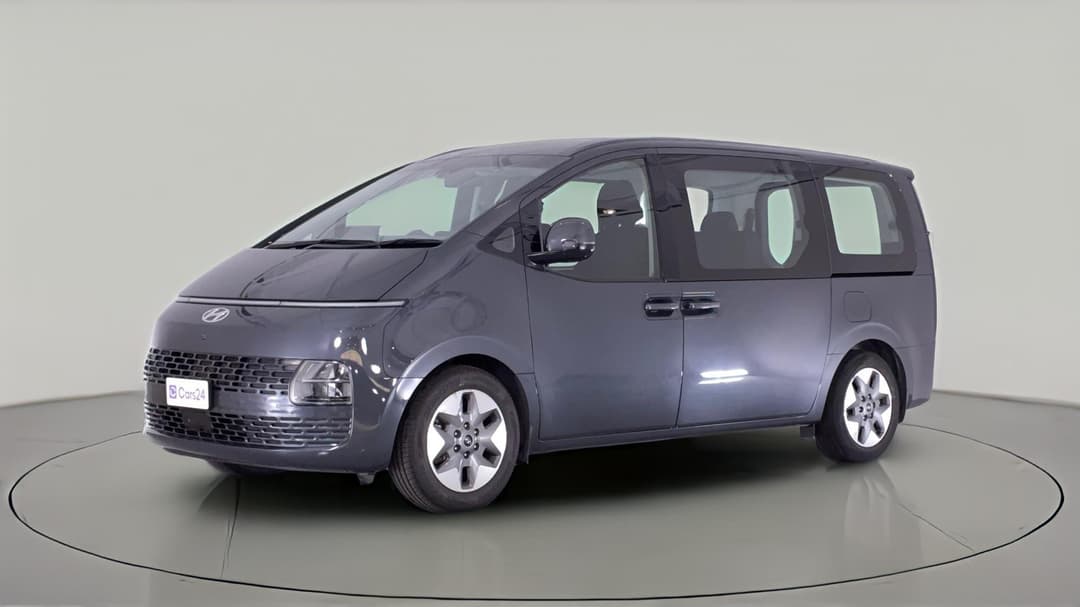 2022 Hyundai Staria Staria, Automatic, 99958 km, Left Front Diagonal (45- Degree) View