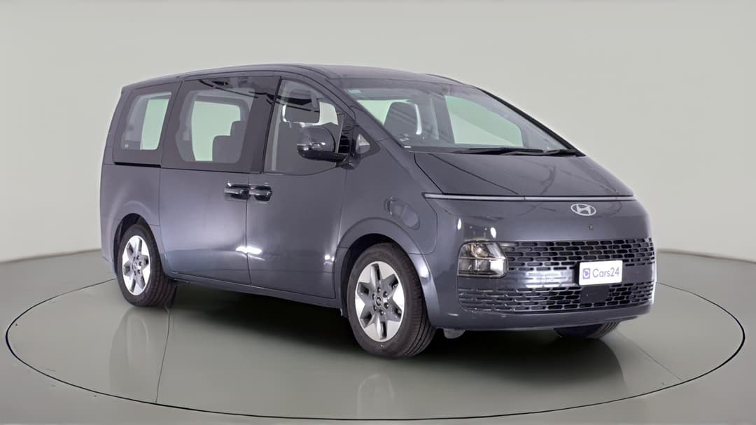 2022 Hyundai Staria Staria, Automatic, 99958 km, Right Front Diagonal (45- Degree) View