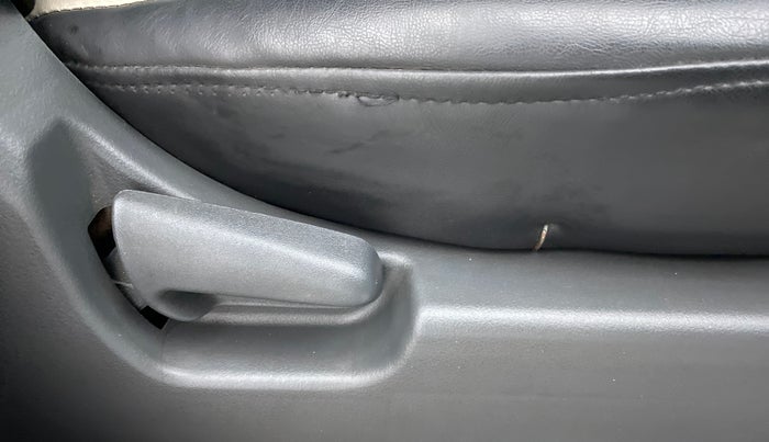 2012 Maruti Wagon R 1.0 LXI, Petrol, Manual, 14,305 km, Driver Side Adjustment Panel
