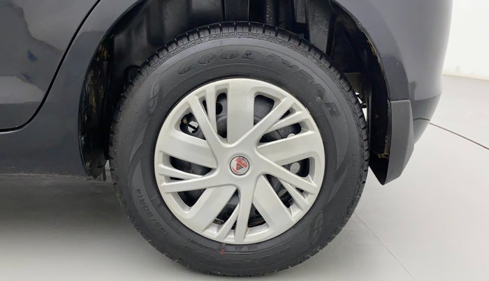2012 Maruti Swift VXI, Petrol, Manual, 42,605 km, Left Rear Wheel