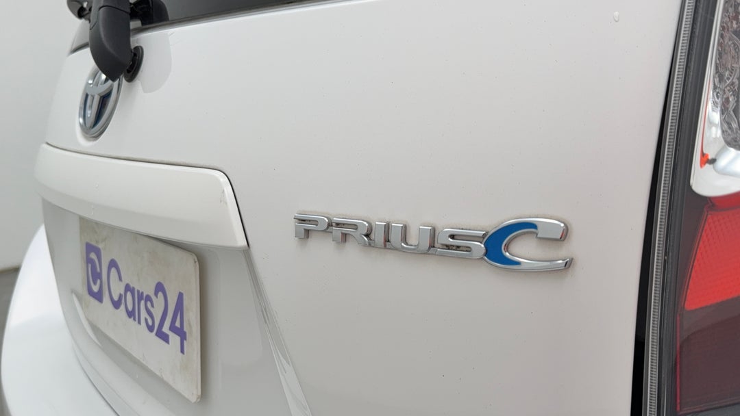 Badge (Boot Right Side)