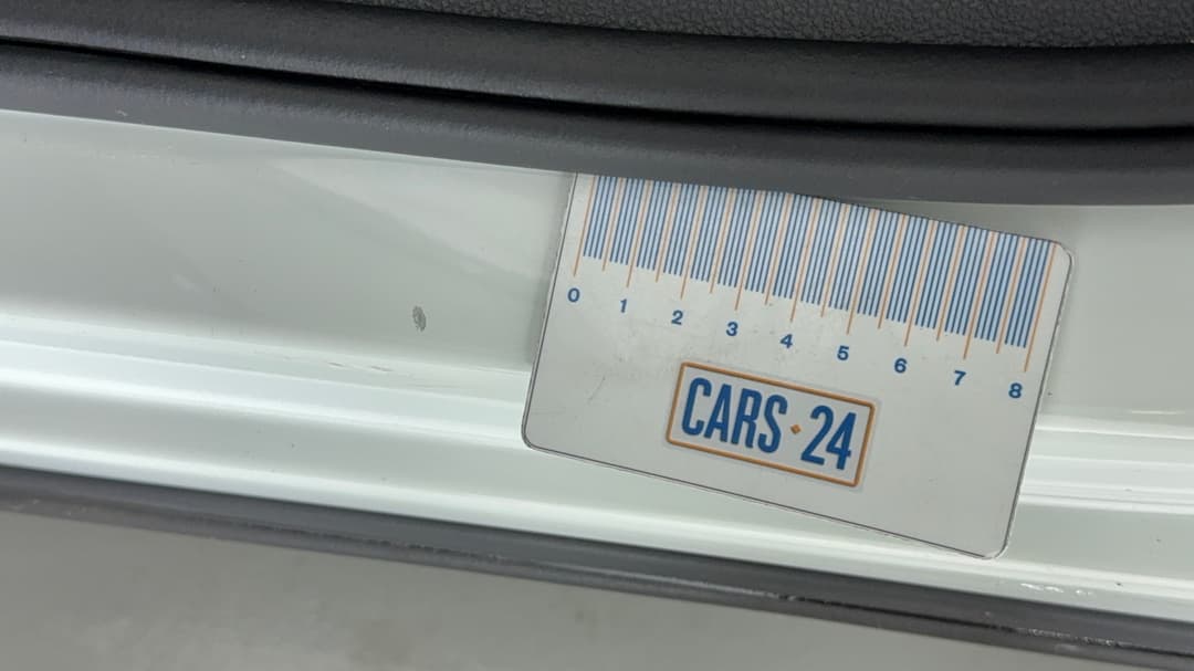 2018 Volkswagen Tiguan Allspace 162 Tsi Highline, Automatic, 98368 km, Door Sills Front LHS Scratch