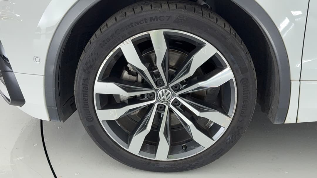 2018 Volkswagen Tiguan Allspace 162 Tsi Highline, Automatic, 98368 km, Left Front Wheel