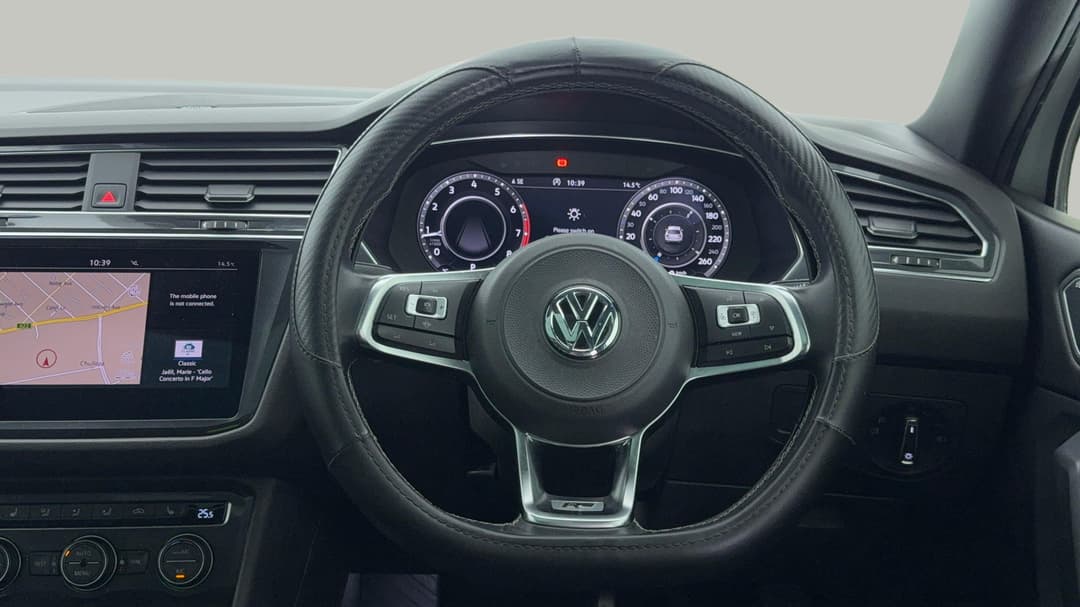 2018 Volkswagen Tiguan Allspace 162 Tsi Highline, Automatic, 98368 km, Steering Wheel Close-up