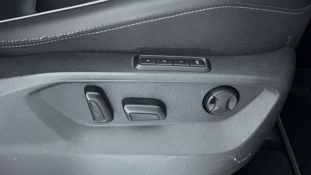 2018 Volkswagen Tiguan Allspace 162 Tsi Highline, Automatic, 98368 km, Drivers Side Adjustment Panel