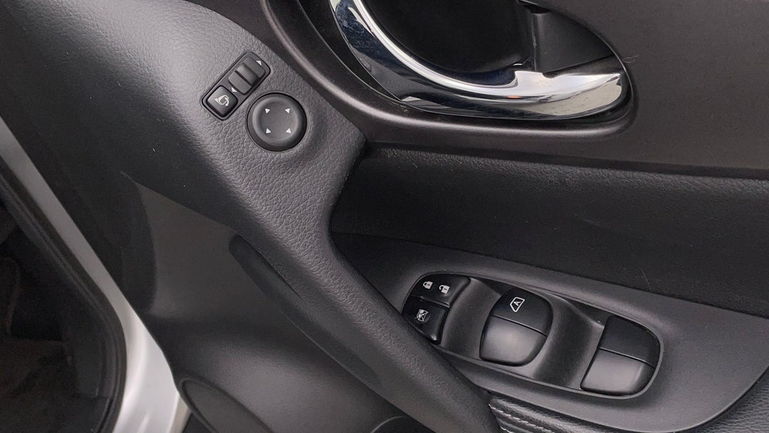 Drivers Side Door Panel Controls