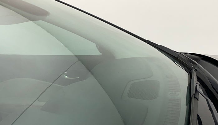 2020 Jeep Compass LIMITED PLUS DIESEL, Diesel, Manual, 23,542 km, Front windshield - Minor spot on windshield